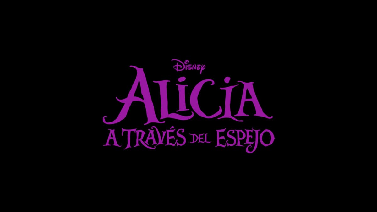 pelicula alicia a traves del espejo